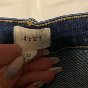 Carrie Distressed Girlfriend Jean ID: 23